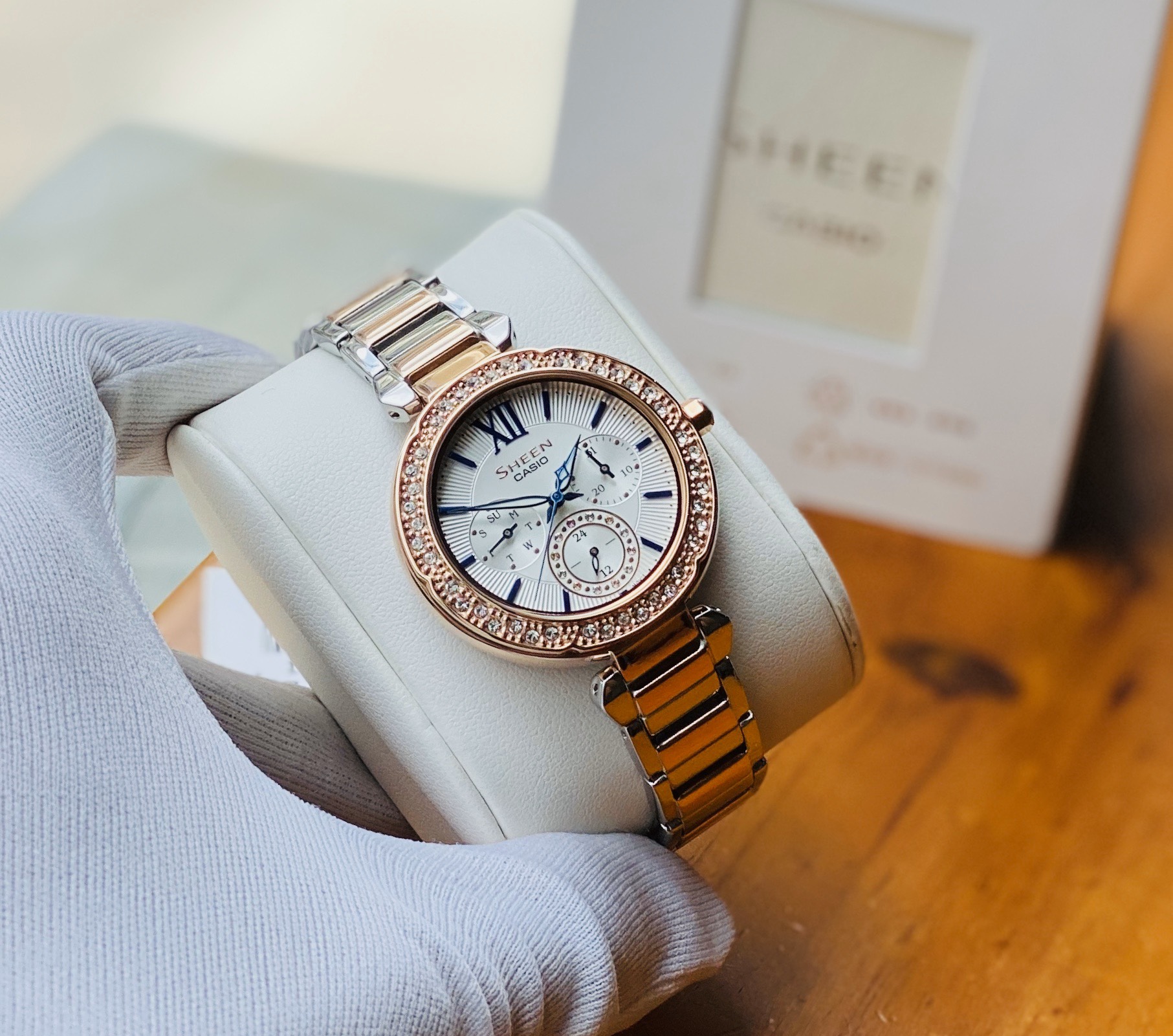 Đồng hồ nữ CASIO SHEEN 5023 trắng - Thông tin về các shop đồng hồ đẹp uy tín