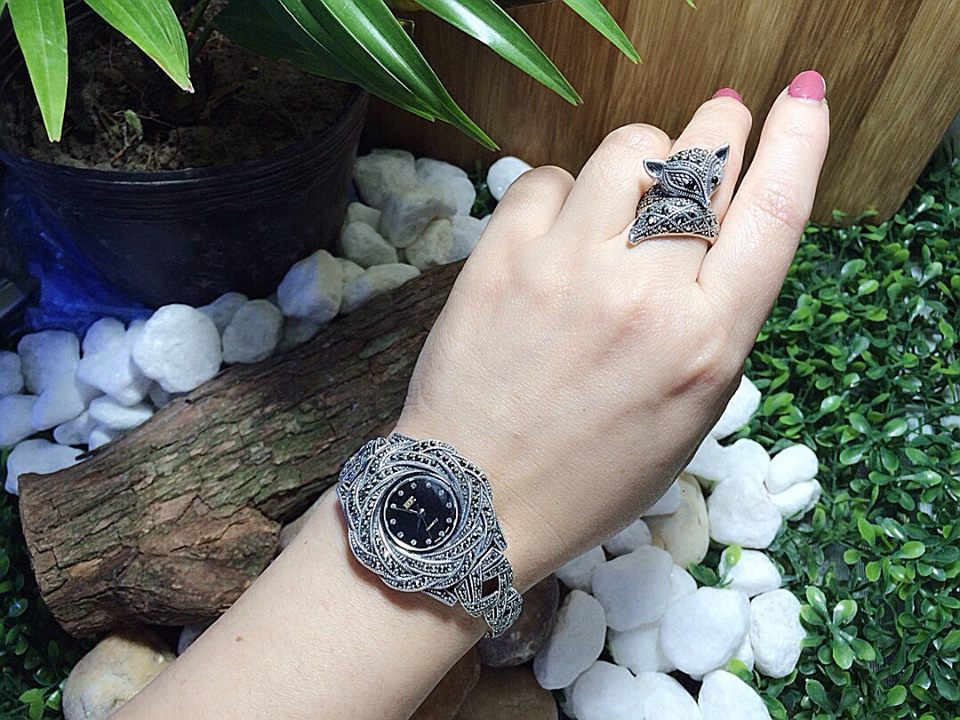 Chuyên gia hướng dẫn cách chọn mua trang sức bạc hợp với vóc dáng