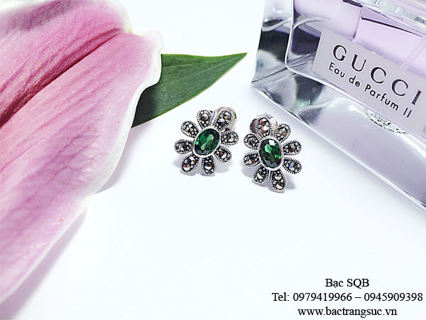 Khuyên nụ hoa đá Cubic xanh