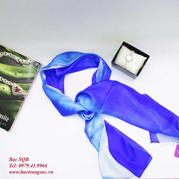 Khăn lụa 2 màu xanh-trắng
