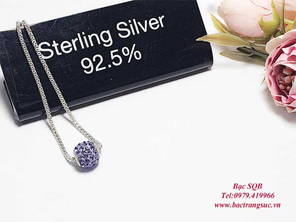 Người MỆNH HỎA chọn trang sức màu gì  để mang lại may mắn