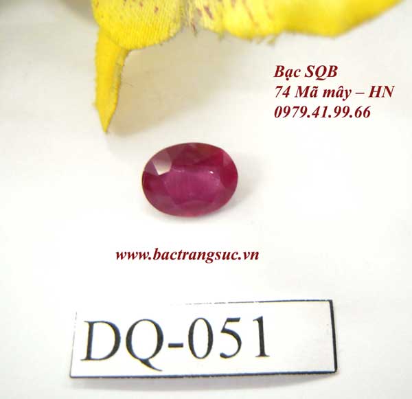 Đá ruby cắt tự nhiên - May mắn , hạnh phúc 