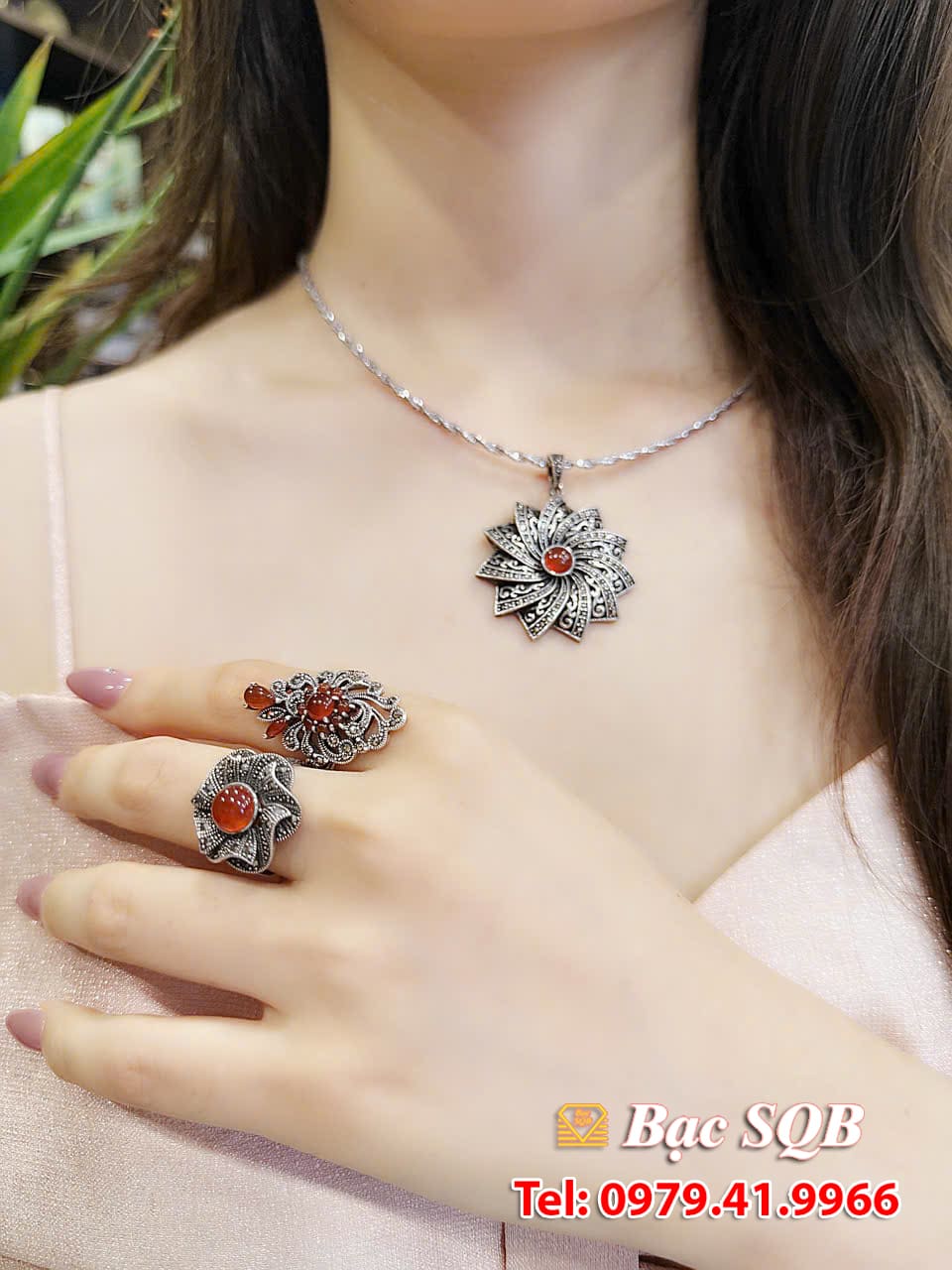 Bí quyết đeo trang sức bạc để cải vận cho người mệnh khuyết Hỏa