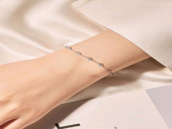 LẮC TAY KIM CƯƠNG MOISSANITE MOI- 79
