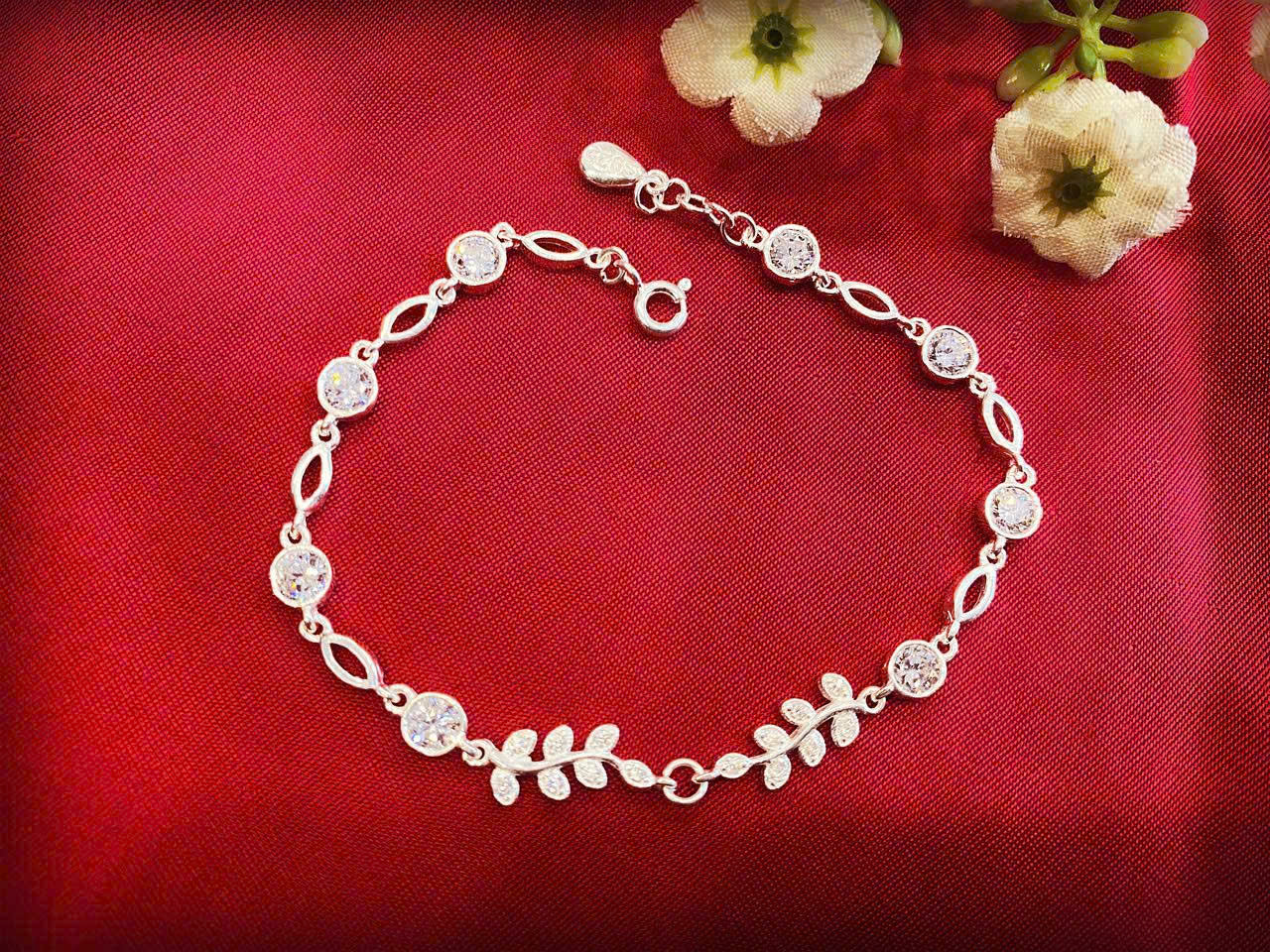 Lắc tay bạc gắn đá cubic sang trọng BRA-1554 Lắc tay bạc gắn đá cubic sang trọng BRA-1554